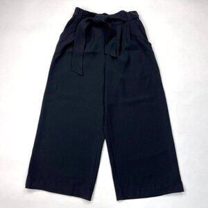 Lululemon Noir Crop Black Women 4 EUC Tie Front Pant Pockets Stretch On the Move